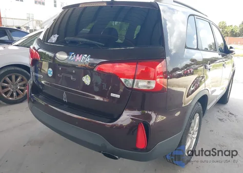 2015 Kia Sorento Lx z USA, uszkodzony, nr VIN 5XYKTDA61FG552619